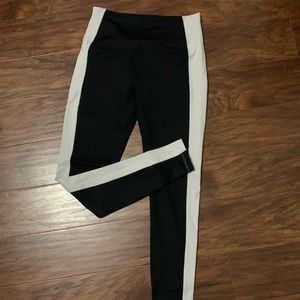 Beyond Yoga High Waisted Black and White Legging